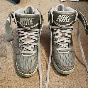 Nike Air Sky High Revolution